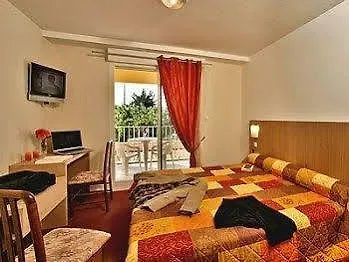Hotel L'espadon 3*