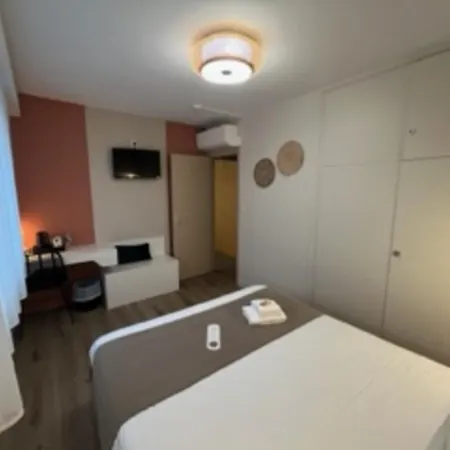 L'espadon 3* Σαιν-Ζαν-ντε-Μον